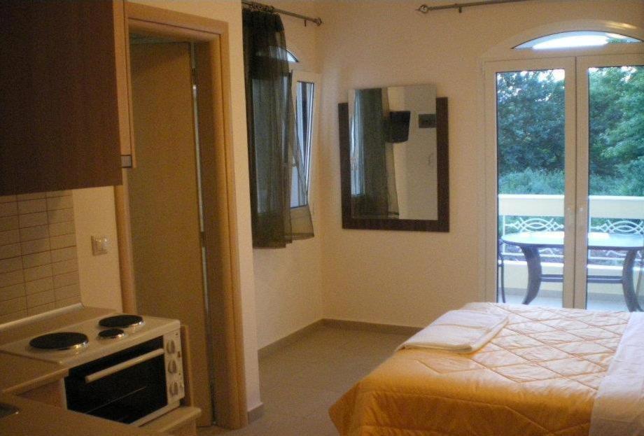 Royal'S Studios Loutra Edipsou  Chambre photo